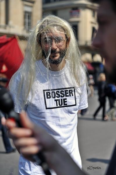 Mendicité, Cercle du silence et Bosser tue.