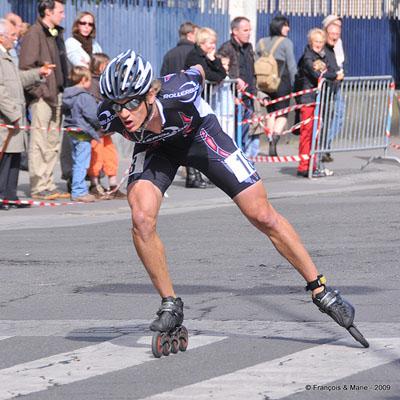 Photos : Rennes sur Roulettes par François et Marie http://www.rollerenligne.com/images/news/nicolas_iten_francois_marie_rennes_sur_roulettes_2009.jpg