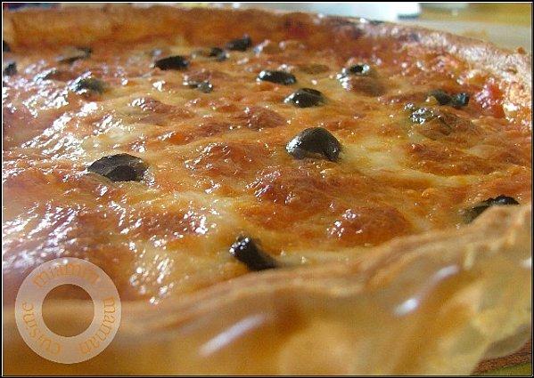 Un avant goût de l'été...tarte aux tomates, mozzarella & olives noires