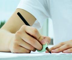 Emma, une bague pour écrire sans peine ni cals Emma, une bague pour écrire sans peine ni cals