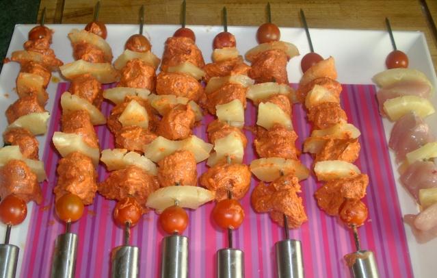 BROCHETTES DE POULET TANDOORI A L'ANANAS BROCHETTES DE POULET TANDOORI A L'ANANAS