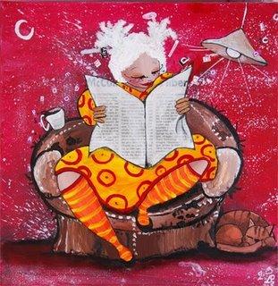 illustration peinture d'une femme grosse assise dans un canapé avec une robe jaunes et des bas collant rayés, elle lit le journal et son chat ronfle à côté. le café est en train de se renverser et la lampe se balance. réalisé par l'illustratrice laure phelipon