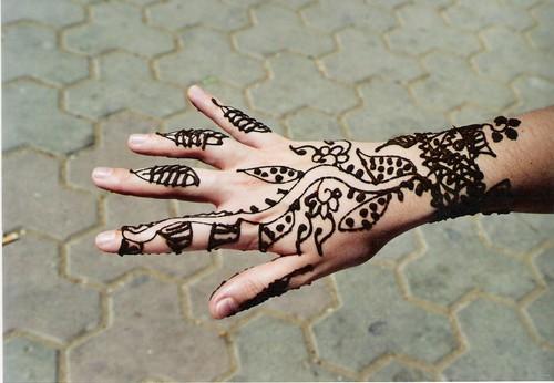 Tatouages au henné et tag de Bouchra et Drissia