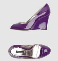sandales violettes