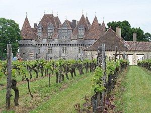 GERALDINE AU PAYS DES BONS VINS GERALDINE AU PAYS DES BONS VINS