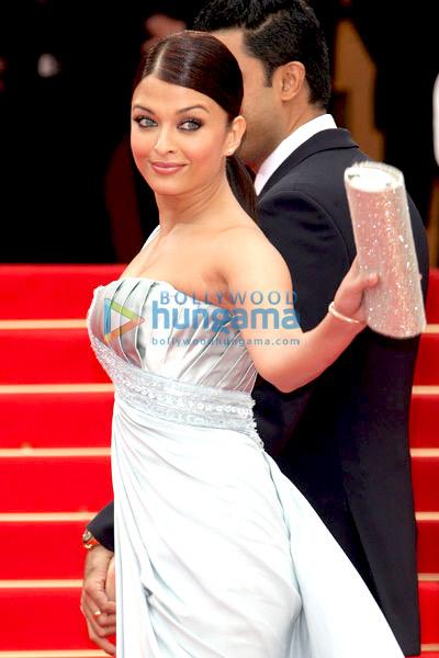Aishwarya & Abhi at the Spring Fever premiere at Cannes 2009