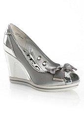 I love Guess!