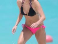 Miley Cyrus en bikini (11 photos)