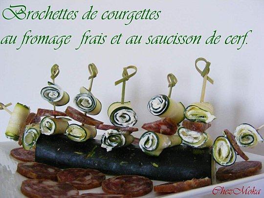 Brochettes printanières courgettes,fromage frais et saucisson de cerf. Brochettes printanières courgettes,fromage frais et saucisson de cerf.
