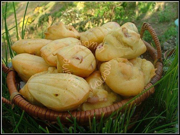 Des madeleines salées, aux lardons & au thym Des madeleines salées, aux lardons & au thym