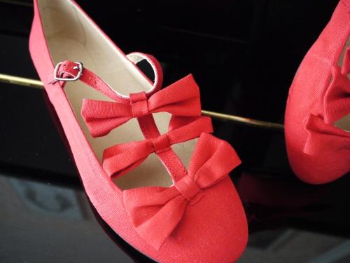 Balerinnes bow rouge 1
