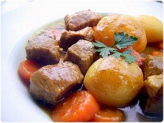 Curry de veau aux pommes de terre et carottes