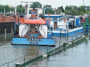dock express a conflans fin d'oise