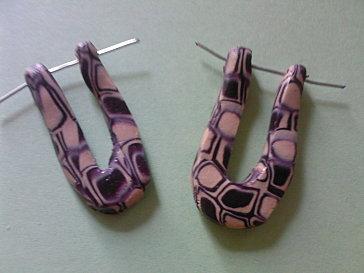 Boucles d'oreilles violette et blanche