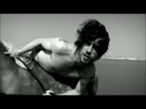 Julien Doré nous présente les bords de mer Image de prévisualisation YouTube