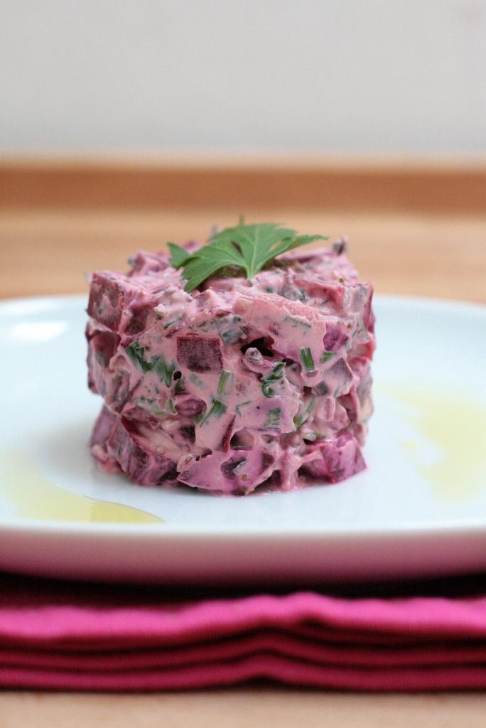 Tartare de betteraves au chèvre & aux herbes