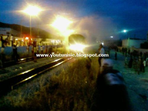 Train du banlieue sud Tunis SNCFT a pris feu à hammam lif