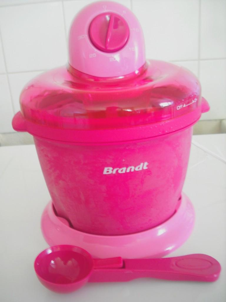 GLACE FRAISE CERISE ET AU FROMAGE BLANC (WW) GLACE FRAISE CERISE ET AU FROMAGE BLANC (WW)