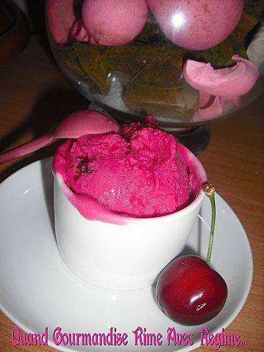 Glace Fraise Cerise et Fromage Blanc (WW) Glace Fraise Cerise et Fromage Blanc (WW)