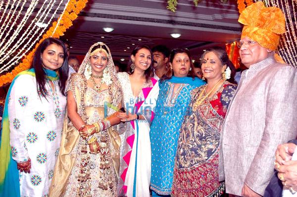 [PHOTOS] Saif, Rani et Kareena at Payal Gidwani's wedding