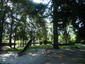 Coté Livres,Coté jardins: une pause à Lavardac s’impose. Coté Livres,Coté jardins: une pause à Lavardac s’impose.