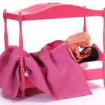 Barbie donne dans le trash
