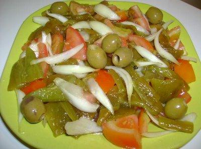 Felfel chladha (Salade de poivrons grillés)