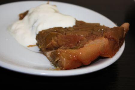 Tatin de rhubarbe à la cardamome 164