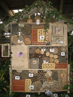 Gîte pour les 6 pattes (et plus) et baves... Gîte pour les 6 pattes (et plus) et baves...