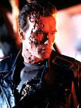 Schwarzenegger : fin des manuels papier, vive les ebooks Schwarzenegger : fin des manuels papier, vive les ebooks