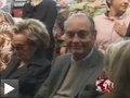 Video: Jacques Chirac drague une blonde devant Bernadette