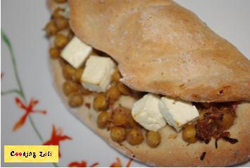 ciabattas :: Ciabattas épicées aux pois-chiches & à la feta ::