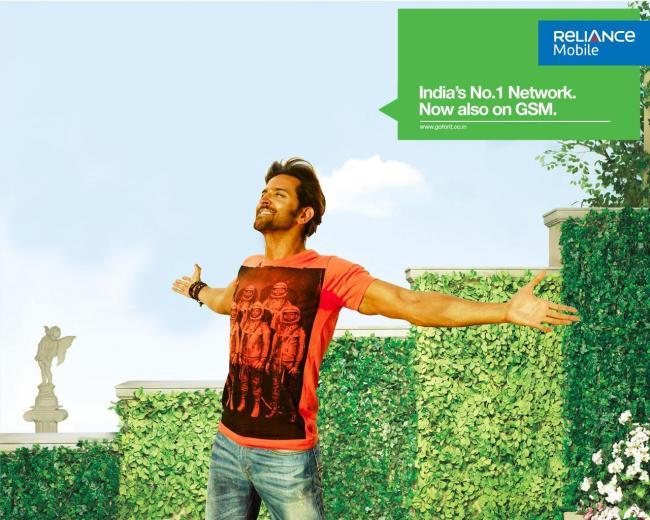 Hrithik's New Reliance Ads