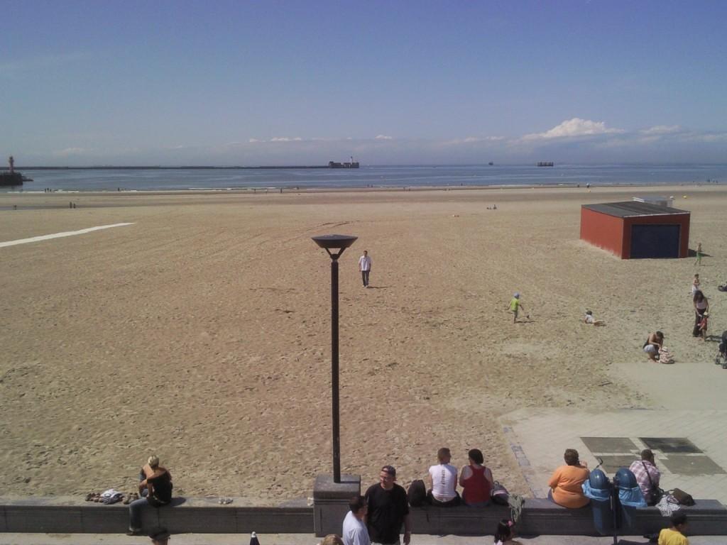 La gravité du dimanche. la-plage-1280x768.1245704597.jpg