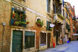 Dans ma rue..... rue_venise