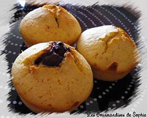 Mini moelleux aux amandes, coeur truffé chocolat Mini moelleux aux amandes, coeur truffé chocolat