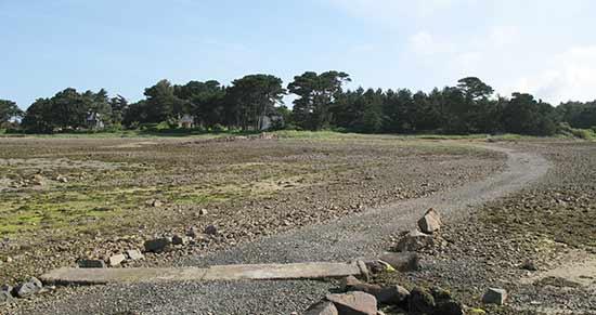 Sur l'île Coalen à Lanmodez Le chemin qui mène à Balanec