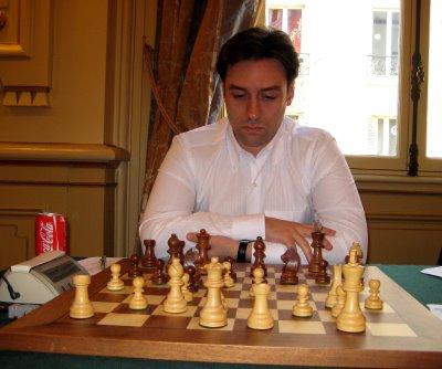 Ci-contre, Nicolas Maleki © Chess & Strategy