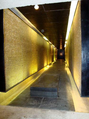 A walk in the surroundings of the Jeu de Paume hotel