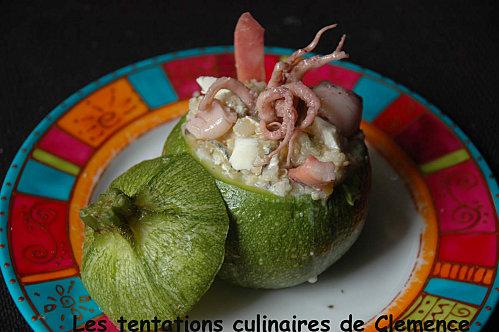 Courgettes farcies au quinoa, tarama, algues, fruits de mer