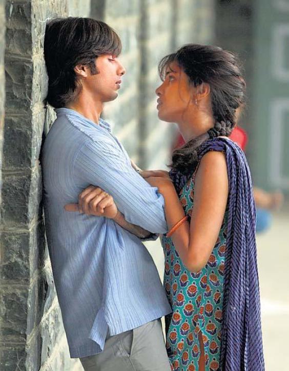 Priyanka And Shahid Kapoor In Kaminey