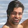 Adrian Grenier, totale éclate à la plage mais grosse déception en maillot de bain…