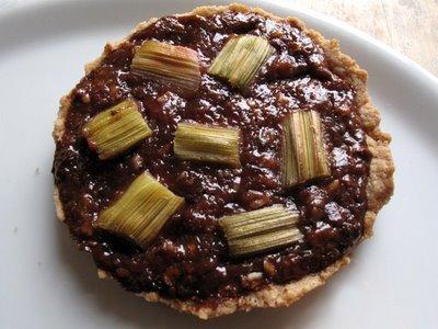 Tartelettes aux fruits rouges et à la rhubarbe Tartelettes aux fruits rouges et à la rhubarbe