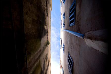 Essaouira - Sous la ligne bleue (photographie urbaine et architecture)