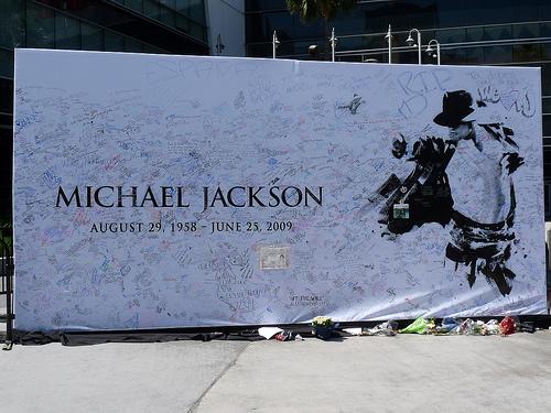 Le dernier hommage rendu à <strong>Michael Jackson</strong> (vidéos)