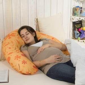 La nuit où j'ai voulu dormir avec un boudin grand_coussin_allaitement_maman_dort