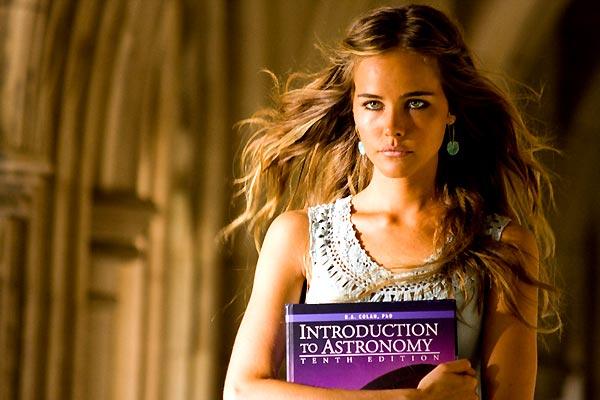 Isabel Lucas. Paramount Pictures France Isabel Lucas. Paramount Pictures France