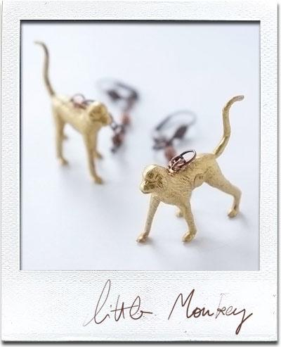 Car elle coud des orties… Boucles d’oreilles fantaisie originales Car elle coud des orties…