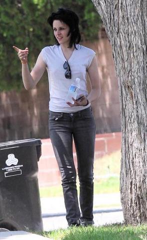 Kristen Stewart sur le set de The Runaways