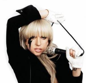 Lady Gaga se tape tous ses musiciens